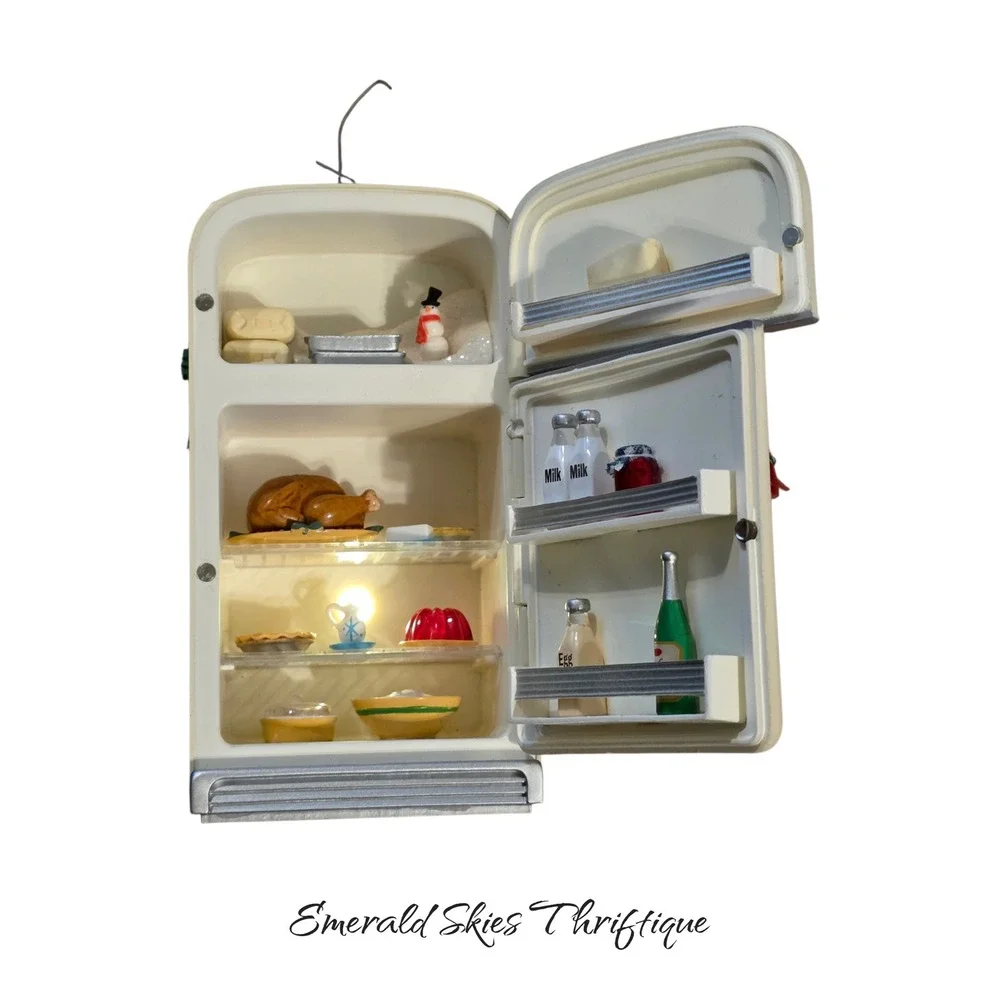 Hallmark Keepsake 2007 Magic Holiday Fridge Ornament w/Box works free ship